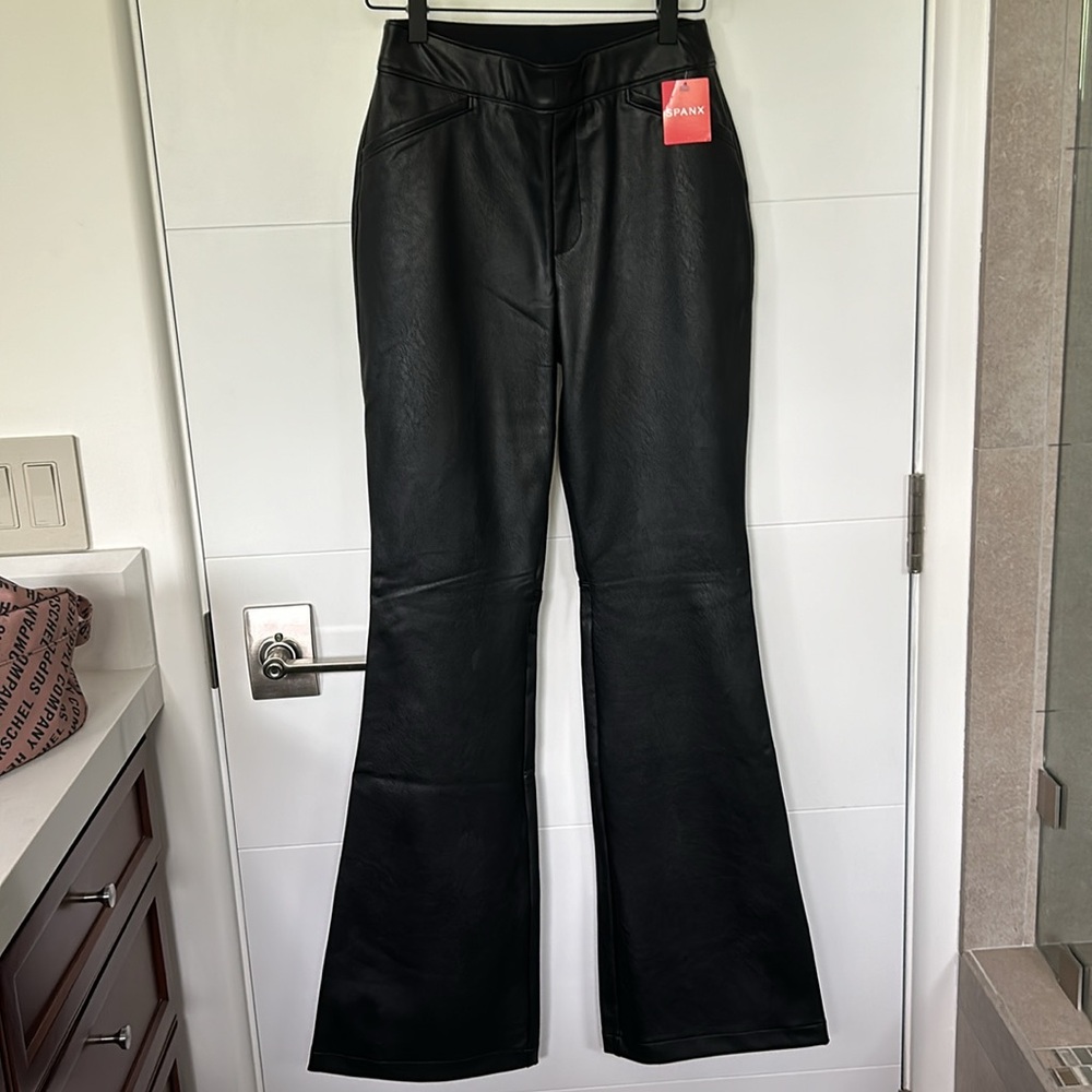 🔥 NWT SPANX Leather-Like Flare Pant